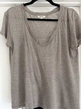 Splendid Black & White Striped V-Neck T-Shirt – Excellent Condition